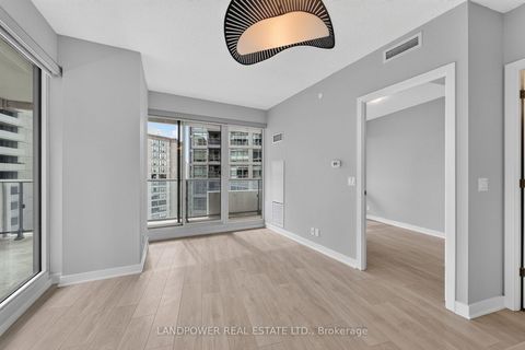 Photo 6 at 803 - 2221 Yonge Street, Mount Pleasant West, Toronto