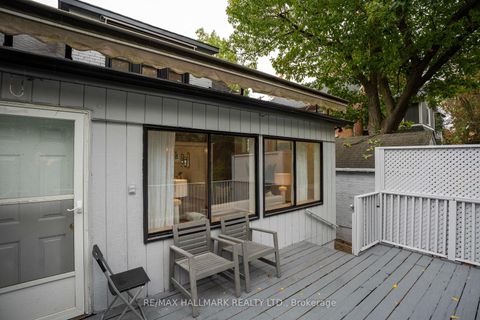 Photo 10 at 20 Elizabeth Street S, Mill Pond, Richmond Hill