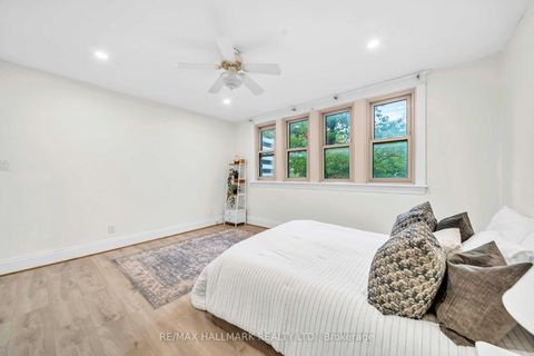 Photo 12 at 20 Elizabeth Street S, Mill Pond, Richmond Hill