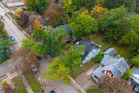 Photo 25 at 20 Elizabeth Street S, Mill Pond, Richmond Hill