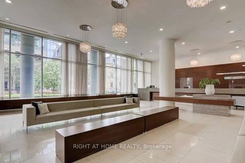 Photo 2 at S 828 - 112 George Street, Moss Park, Toronto