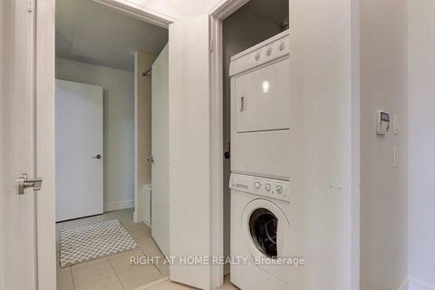 Photo 23 at S 828 - 112 George Street, Moss Park, Toronto