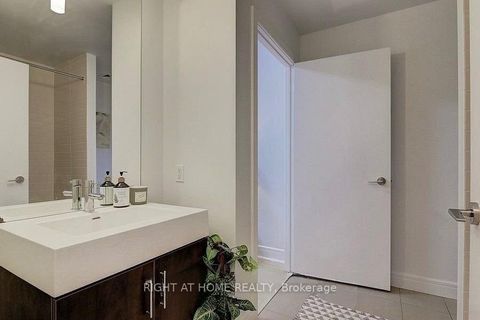 Photo 26 at S 828 - 112 George Street, Moss Park, Toronto