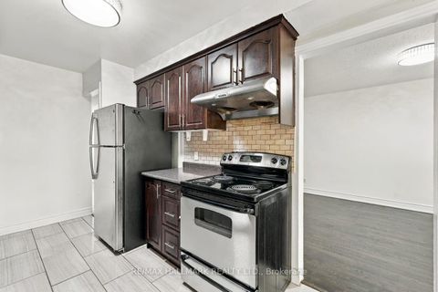 Photo 7 at 42 - 50 Verne Crescent, Malvern, Toronto