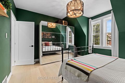 Photo 9 at 546 Main Street, Lumsden, Toronto