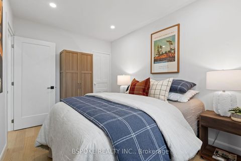 Photo 11 at 546 Main Street, Lumsden, Toronto