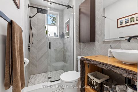 Photo 12 at 546 Main Street, Lumsden, Toronto