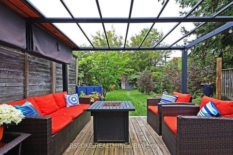Photo 15 at 546 Main Street, Lumsden, Toronto