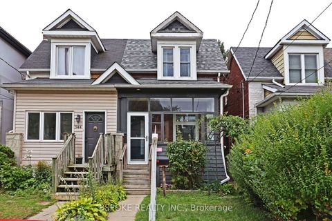 Photo 18 at 546 Main Street, Lumsden, Toronto