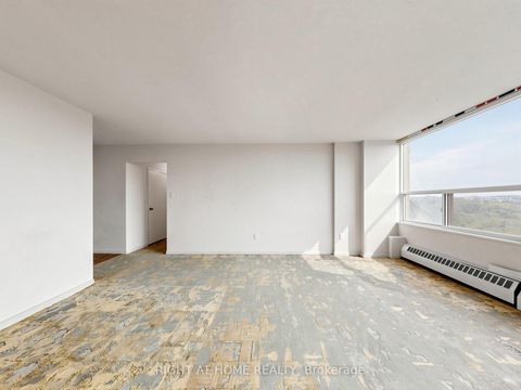 Photo 18 at 915 - 5 Vicora Linkway Way, Flemingdon Park, Toronto