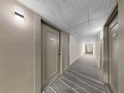 Photo 31 at 915 - 5 Vicora Linkway Way, Flemingdon Park, Toronto
