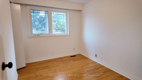 Photo 26 at 39 Waddington Crescent, Don Valley Village, Toronto