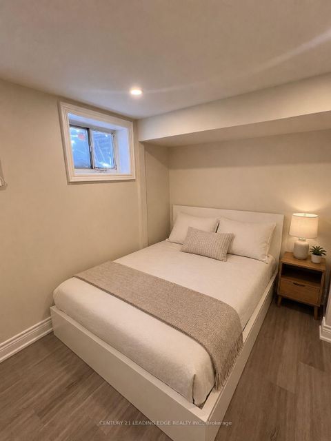 Photo 32 at 39 Waddington Crescent, Don Valley Village, Toronto