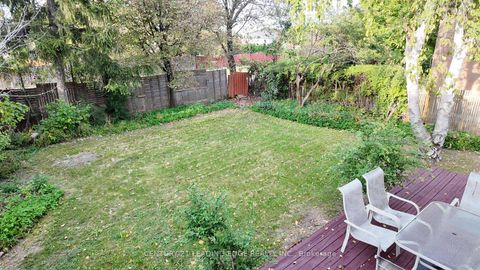 Photo 40 at 39 Waddington Crescent, Don Valley Village, Toronto