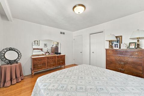 Photo 22 at 467 Woodbridge Avenue, West Woodbridge, Vaughan