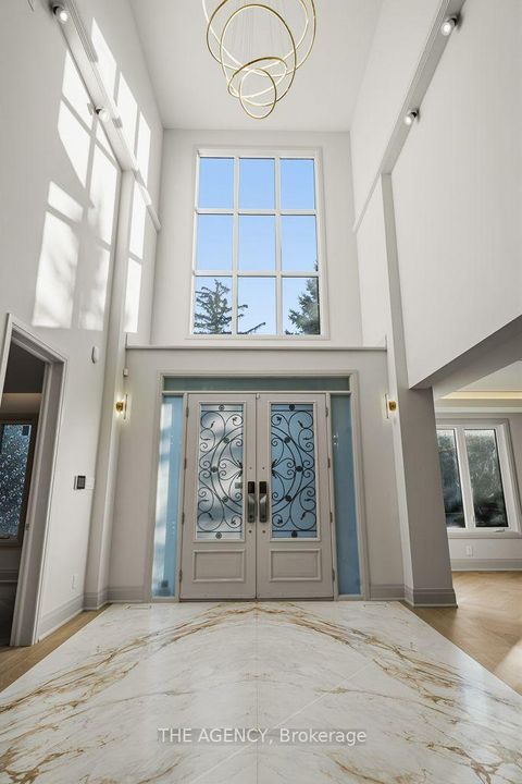 Photo 3 at 72 Lord Seaton Road, Windfields, Toronto