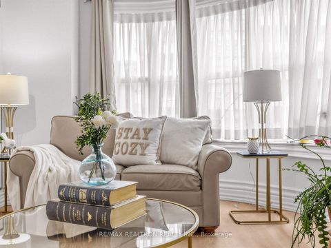Photo 8 at 302 - 800 Spadina Road, Forest Hill South, Toronto
