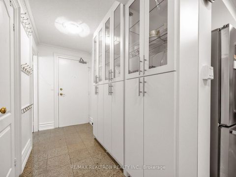 Photo 15 at 302 - 800 Spadina Road, Forest Hill South, Toronto