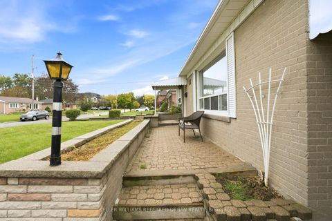 Photo 5 at 266 Acton Avenue, Bathurst Manor, Toronto