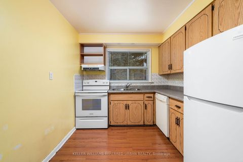 Photo 17 at 266 Acton Avenue, Bathurst Manor, Toronto