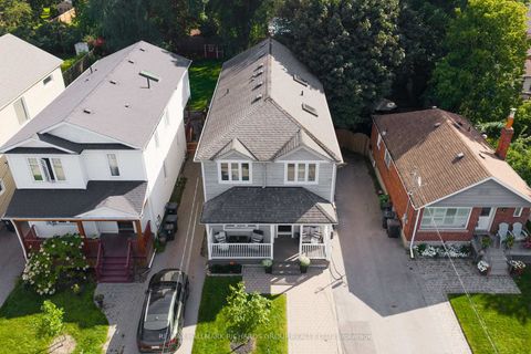 Photo 1 at 3 Phenix Drive, Cliffside, Toronto
