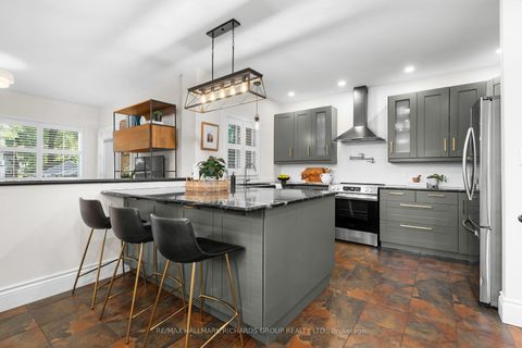 Photo 11 at 3 Phenix Drive, Cliffside, Toronto