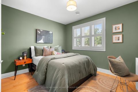 Photo 15 at 3 Phenix Drive, Cliffside, Toronto