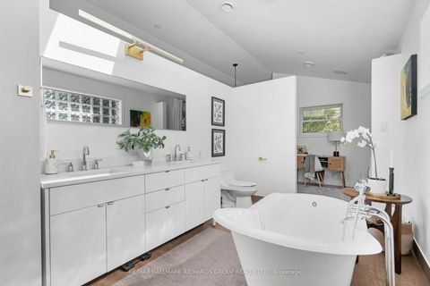 Photo 24 at 3 Phenix Drive, Cliffside, Toronto