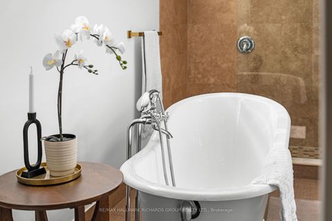 Photo 25 at 3 Phenix Drive, Cliffside, Toronto