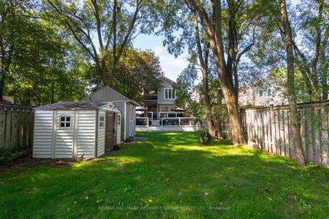 Photo 33 at 3 Phenix Drive, Cliffside, Toronto