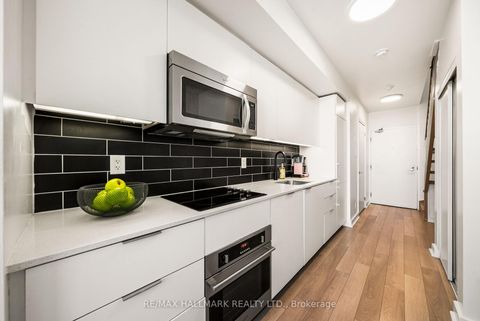 Photo 11 at 617 - 5 Hanna Avenue, Niagara, Toronto