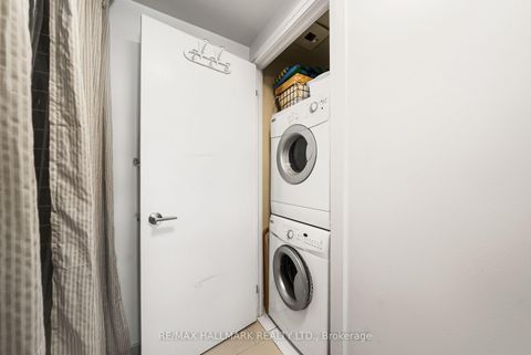 Photo 18 at 617 - 5 Hanna Avenue, Niagara, Toronto