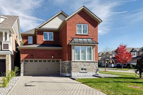 Photo 1 at 1 Bassview Court, Jefferson, Richmond Hill