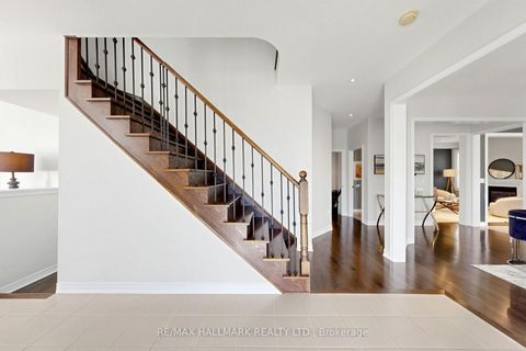 Photo 16 at 1 Bassview Court, Jefferson, Richmond Hill