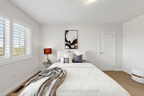 Photo 24 at 1 Bassview Court, Jefferson, Richmond Hill