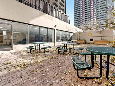 Photo 29 at 316 - 40 Homewood Avenue, South St. James Town, Toronto
