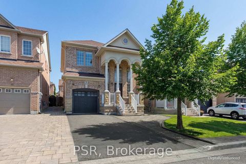 Photo 1 at 9 White Beach Crescent, Patterson, Vaughan