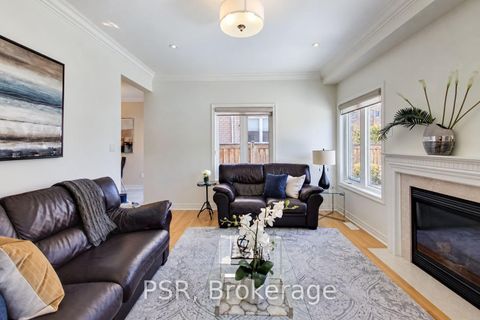 Photo 21 at 9 White Beach Crescent, Patterson, Vaughan