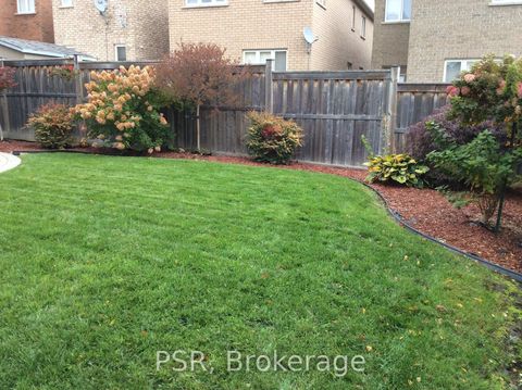 Photo 34 at 9 White Beach Crescent, Patterson, Vaughan