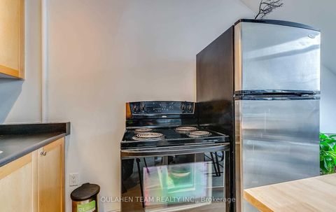 Photo 7 at 129 - 284 St Helens Avenue, Dufferin Grove, Toronto