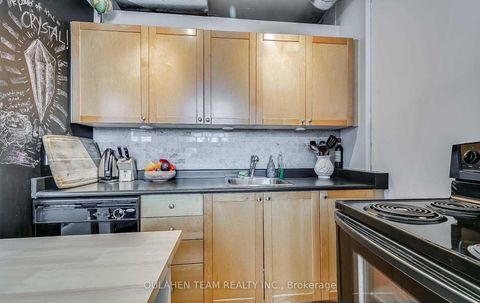 Photo 8 at 129 - 284 St Helens Avenue, Dufferin Grove, Toronto