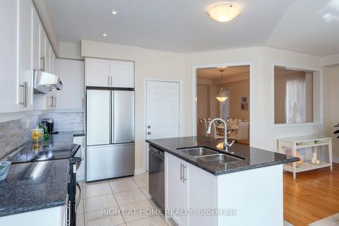 Photo 11 at 43 Hopewell Street, Kleinburg, Vaughan
