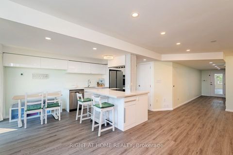 Photo 35 at 43 Hopewell Street, Kleinburg, Vaughan