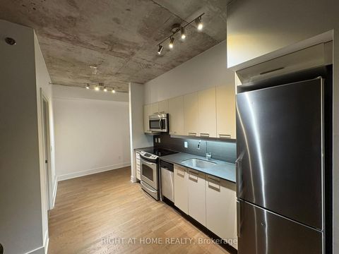 Photo 7 at 602 - 90 Trinity Street, Moss Park, Toronto