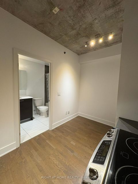 Photo 10 at 602 - 90 Trinity Street, Moss Park, Toronto
