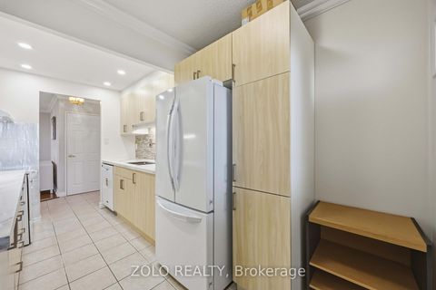 Photo 16 at 2003 - 812 Burnhamthorpe Road, Markland Wood, Toronto