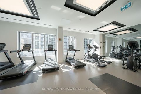 Photo 15 at 2103 - 99 Broadway Avenue, Mount Pleasant West, Toronto