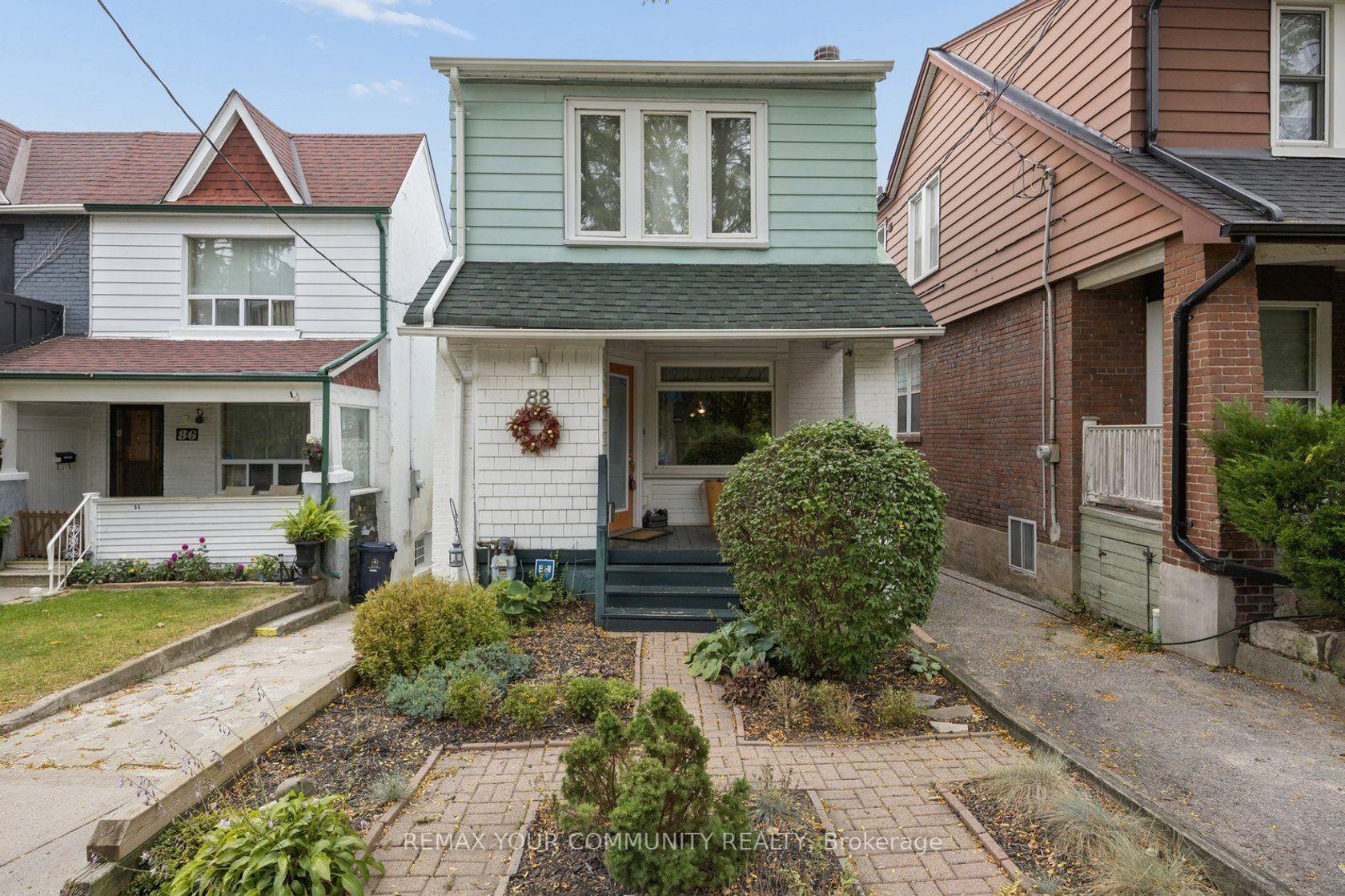88 West Lynn Avenue, Woodbine Corridor, Toronto 