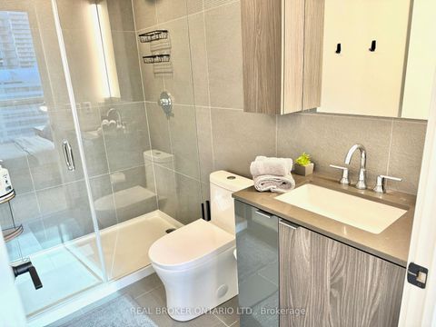 Photo 9 at 1913 - 35 Mercer Street, Waterfront Communities C1, Toronto