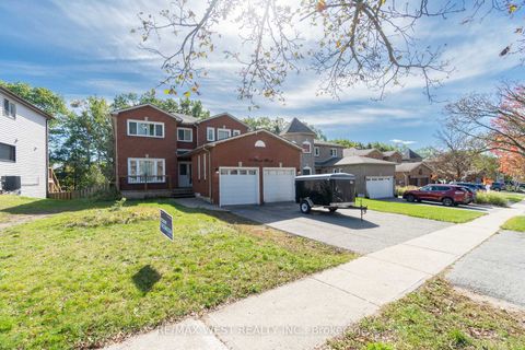 Photo 1 at 19 Moore Place, Letitia Heights, Barrie